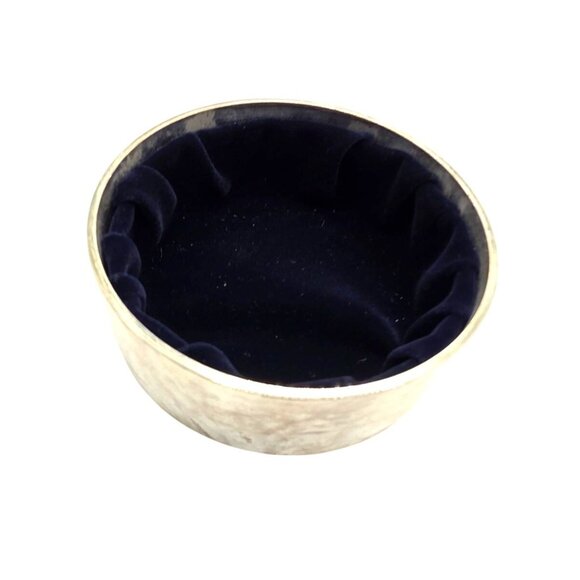 Silver-Tone Round Trinket Box With Sunburst Design & Velvet Lined Interior - Picture 4 of 6